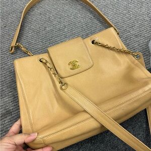 Chanel tote
